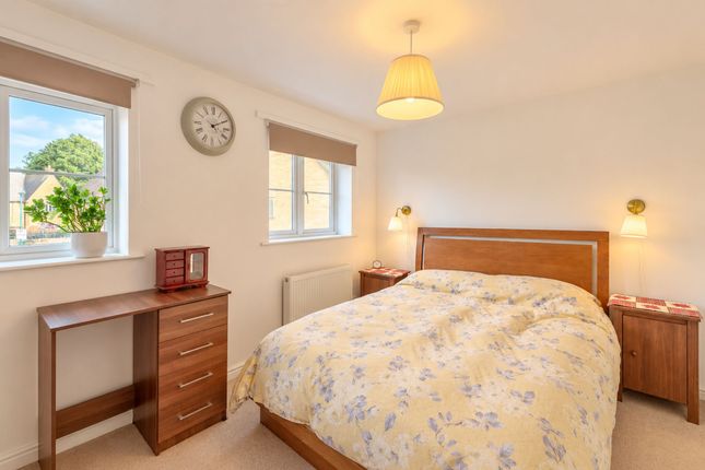 36 Hayday Close, Kidlington photo 4