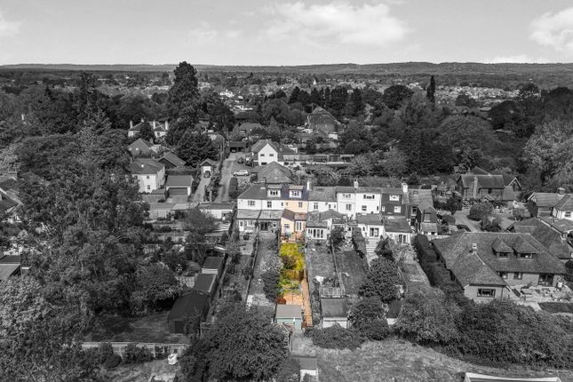 3, Mead Road, Edenbridge photo 3