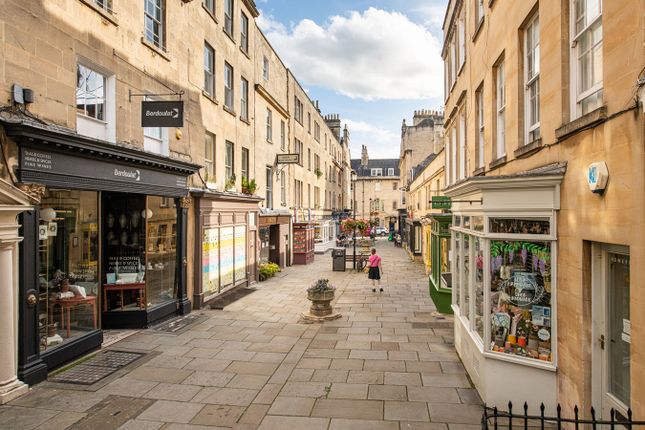 Thumbnail Flat for sale in Margarets Buildings, Bath