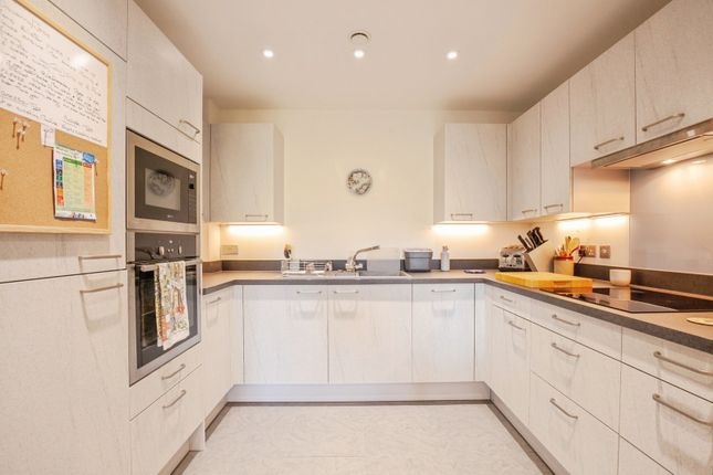 Hurst Place (A), Haywards Heath photo 2