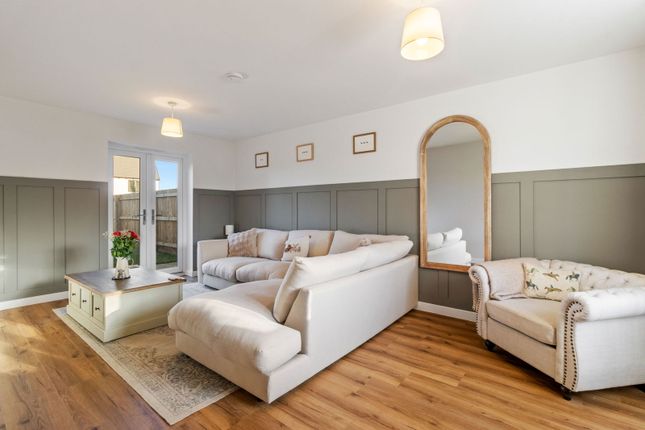 2, Dowdings Close, Ledbury photo 2
