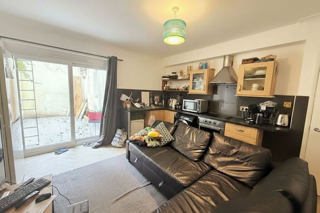 14a Albert Road, Brighton photo 3