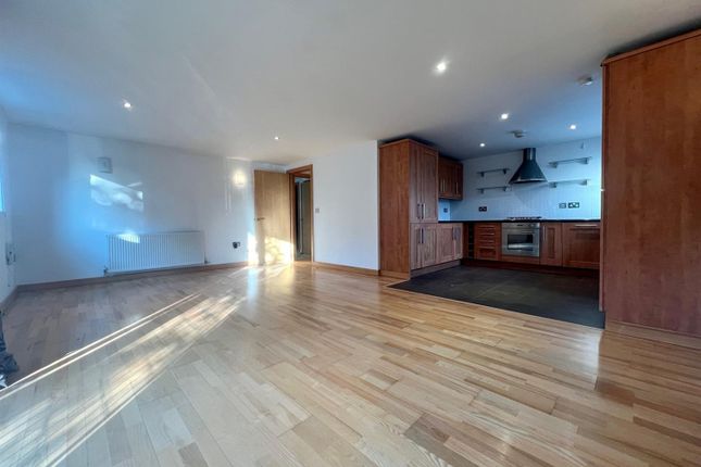 Apartment 7, Knighton Hayes Hall, 6c, Ratcliffe Road, Leicester photo 3
