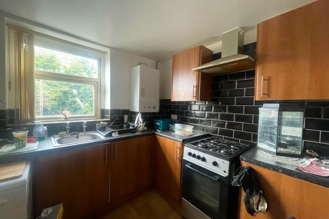 Thumbnail Flat to rent in Shields Road, Newcastle Upon Tyne