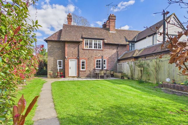 Masters Cottage, Nuthurst Street, Horsham photo 3