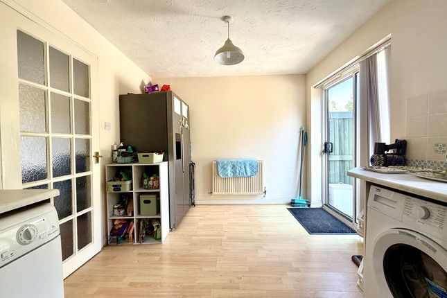 56, Springfield Drive, Calne photo 3