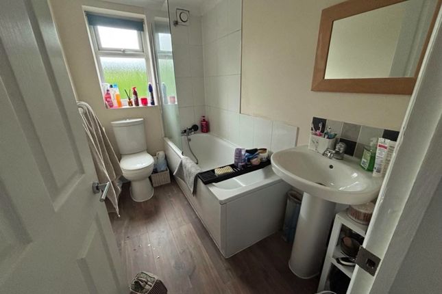 2 Canterbury House Queens Road, Crowborough photo 3