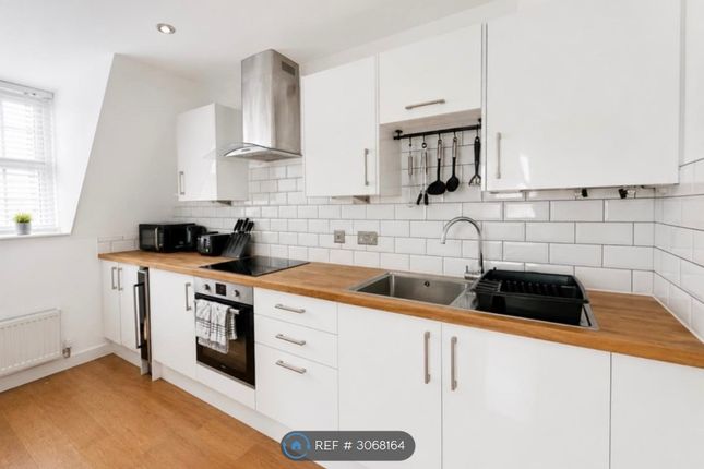 Flat   Ruskin Road, Northampton photo 3