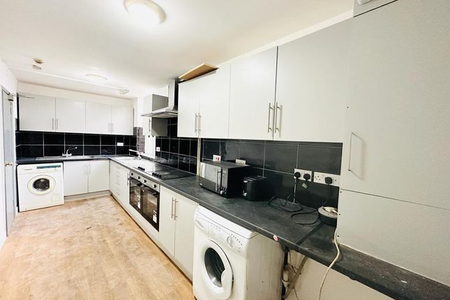 Property to rent in Room 1, Mansfield Road, Nottingham