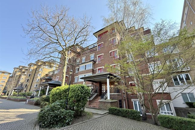 2-bed flat on Flat 12a, Johnson Lodge, London, £600,000