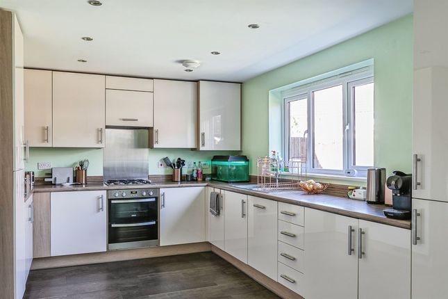 50, Roeburn Way, Spalding photo 3