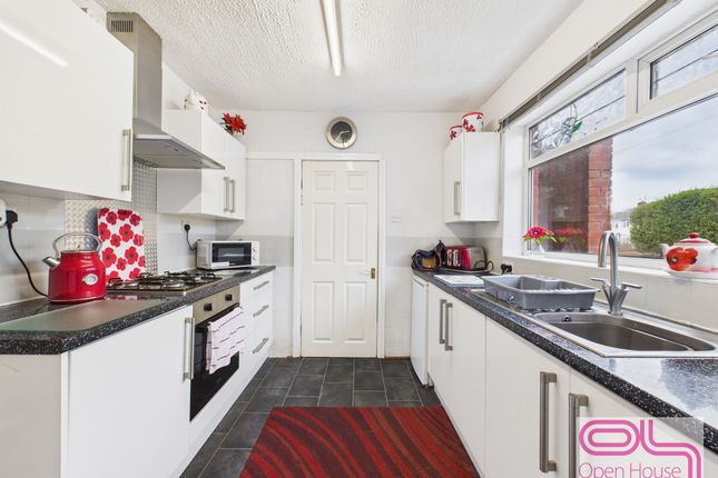 19 Brunshaw Avenue, Burnley photo 4