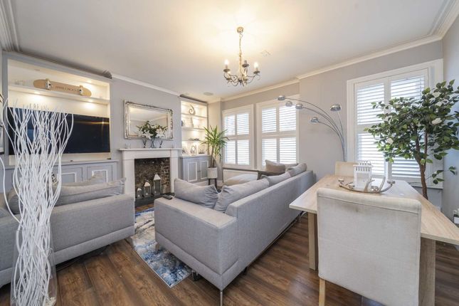 Flat for sale in Hoyle Road, London