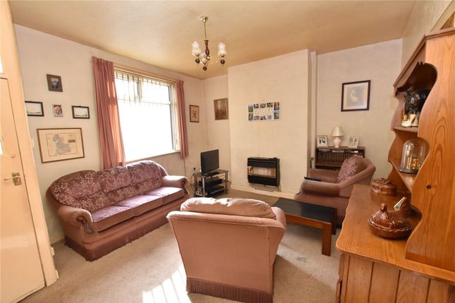 27, Rochdale Lane, Greater Manchester photo 2