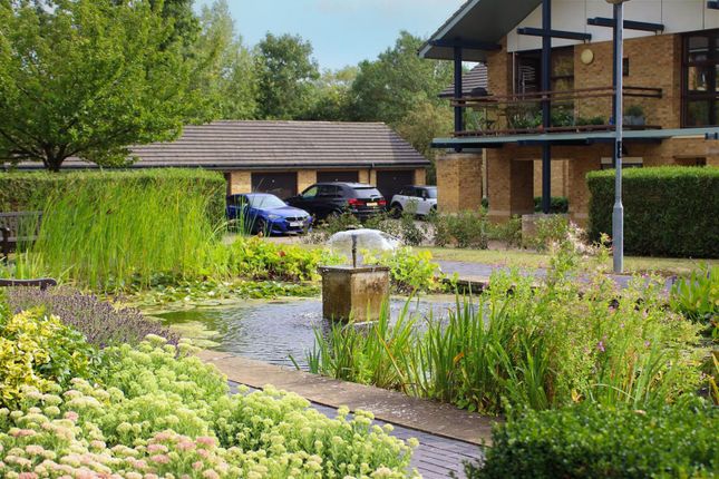 1, Woodward Place, Milton Keynes photo 4