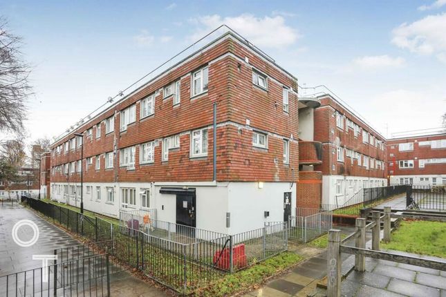 Flat for sale in Allcroft Road, London