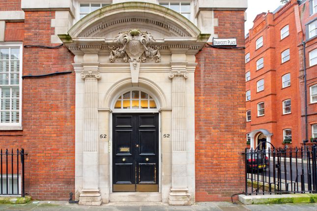 Thumbnail Flat for sale in Draycott Place, London