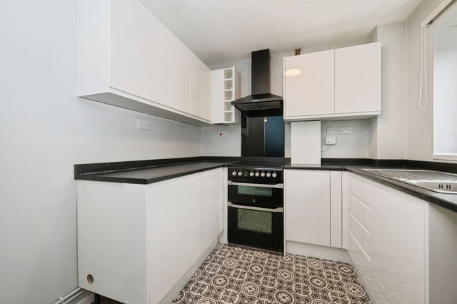 10, Corbiere Close, Southampton photo 4