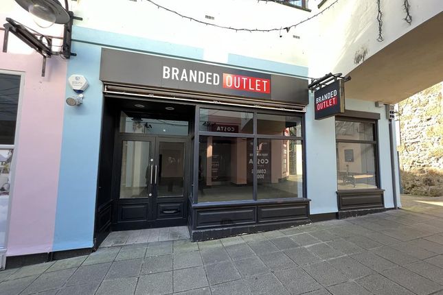 Retail premises to let in Market Jew Street, Penzance