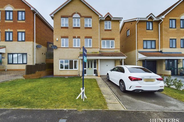 Thumbnail Town house for sale in Langdon Close, Consett, Durham
