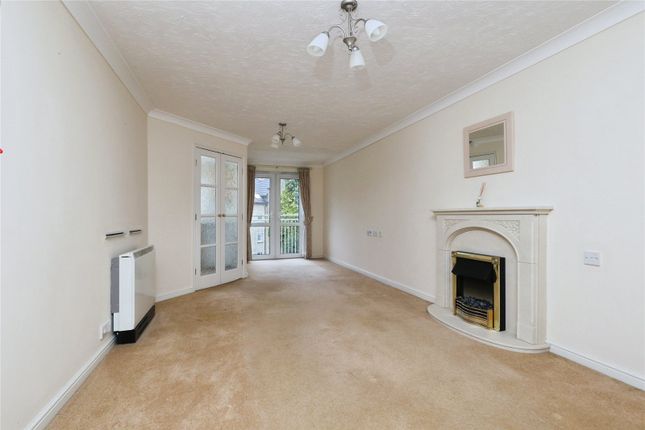 63, Aire Valley Court, Bingley photo 2