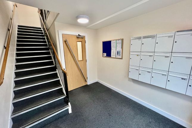 Flat 9 The Zone, Whiteway Road, Bristol photo 2