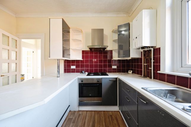 Flat 2, Waverley Court, 1, Waverley Grove, Hampshire photo 3