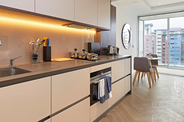 Studio flat on E.06.04, Battersea, London, £3,100/mo