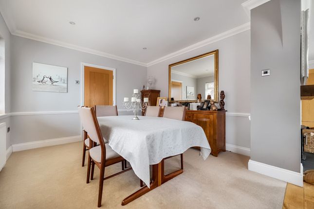 7 Regis Avenue, Bognor Regis photo 4