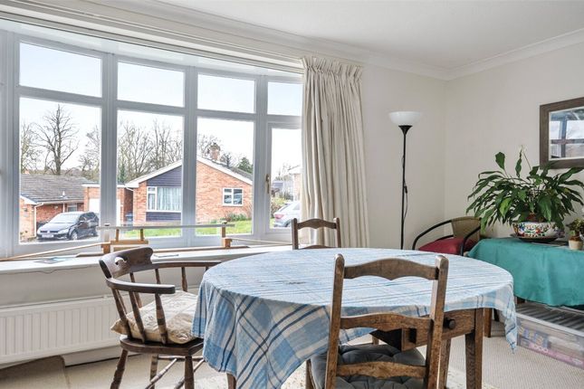 6, Vicarage Close, Wiltshire photo 4
