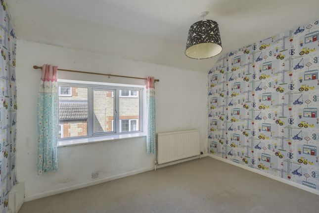 84, WESTROP, SWINDON photo 4