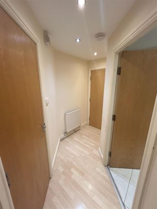 Flat 5, 3, Greenside Street, Manchester photo 4