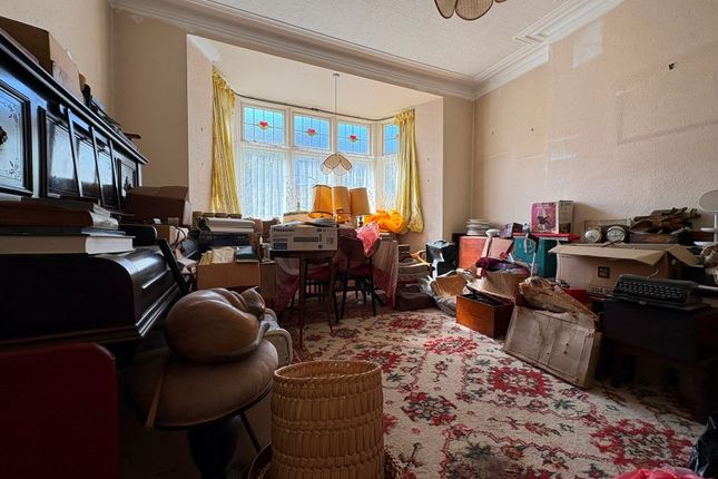 23 St. Georges Park Avenue, Westcliff-On-Sea photo 4