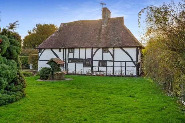 The Old House, Godstone Road, Lingfield photo 2