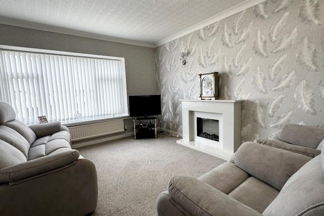 Flat for sale in Arundel Court, Clifton Drive, Blackpool