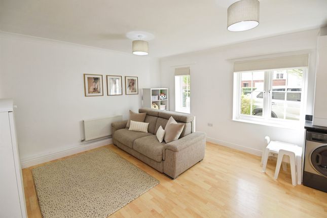 12, Mortymer Close, Dunmow photo 4