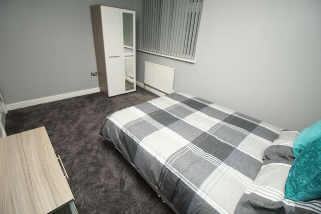 Room 4, 44, Ropery Road, Gainsborough photo 5