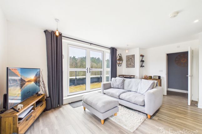 16, THORPE COURT, BORDON photo 3