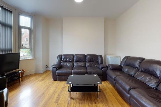 17, Lausanne Road, Manchester photo 3