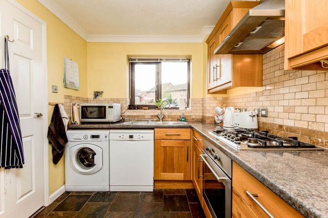 18 Banks Way, Guildford photo 4