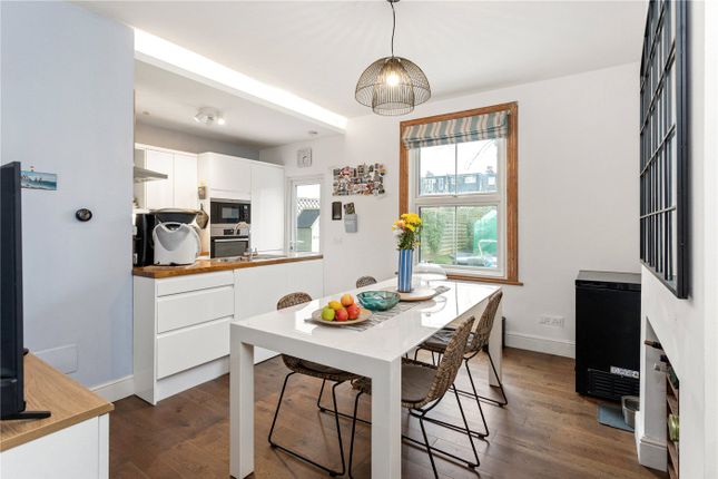 106, Links Road, London photo 2