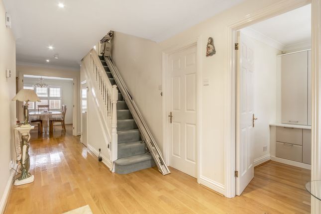 4, Bittern Close, Cheshunt photo 2