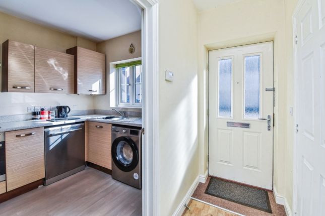 49, Skylark Road, Melksham photo 2