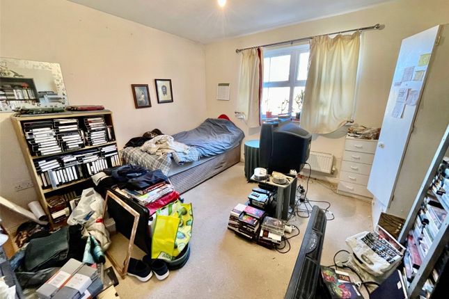 Apartment 3, 31, Alred Court, West Yorkshire photo 3