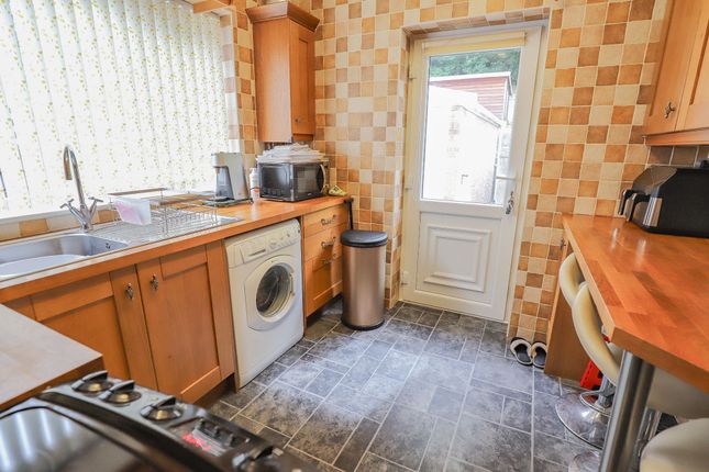 48 Winchester Avenue, Lancaster photo 4