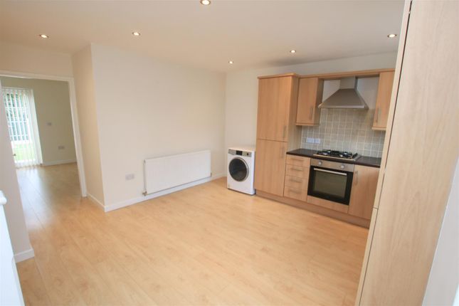 9, Hutton Court, Doncaster photo 2