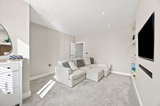 13 Clarence Street, Rossendale photo 4