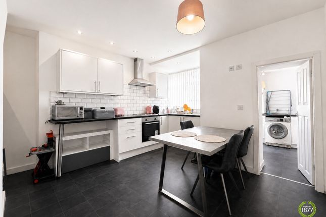 31 Anyon Street, Darwen photo 3