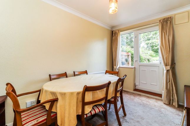 17 South Way, Abbots Langley photo 4