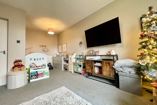 26, Black Rocks Avenue, Matlock photo 3